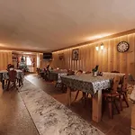 Panzió Skowyrowe Wzgorze - Z Pieknym Widokiem Na Gory
