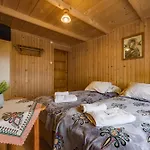 Panzió Skowyrowe Wzgorze - Z Pieknym Widokiem Na Gory